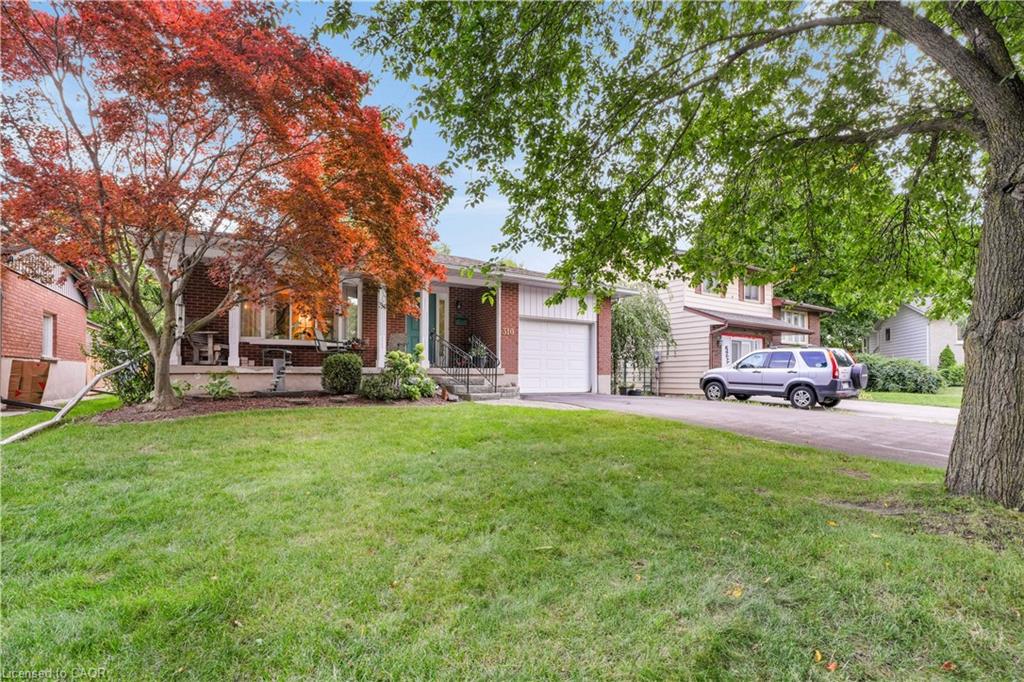 310 Daleside Pl, Waterloo, ON N2L 5M4