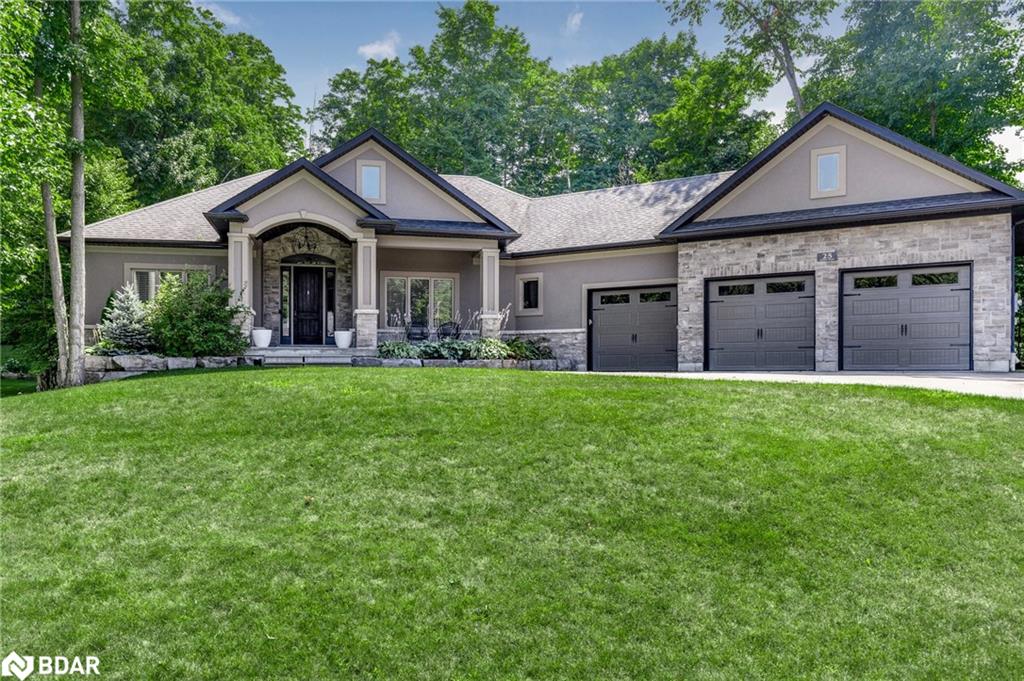 25 Heron Blvd, Springwater, ON L0L 1Y3