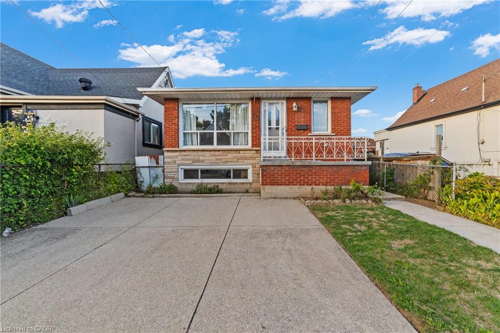 99 Edinburgh Ave, Hamilton, ON L8H 2C6