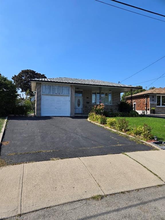 139 Nugent Dr, Hamilton, ON L8H 2N3