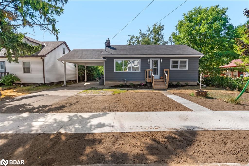 103 King St, Kawartha Lakes, ON K9V 1E1