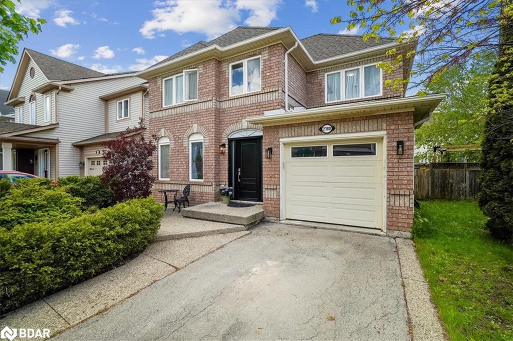 2380 Pathfinder Dr, Burlington, ON L7L 6N8