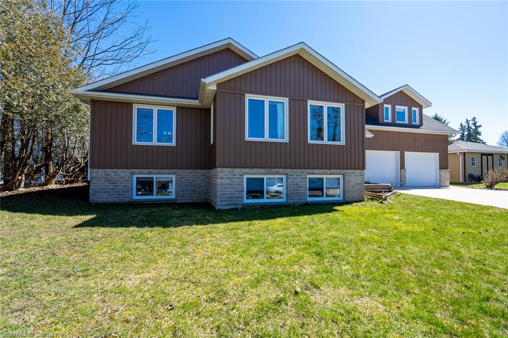 405 Minnie St, Wingham, ON P9A 2P6