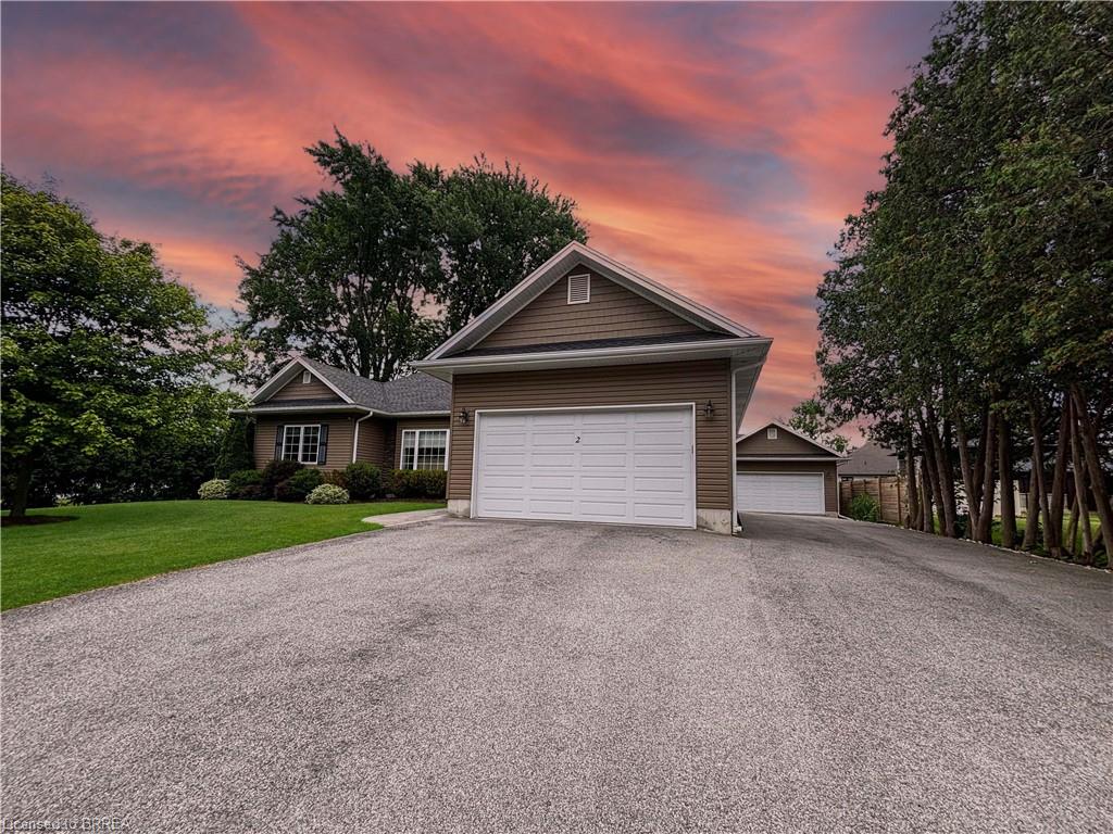 2 Kitson St, Brant, ON N0E 1K0