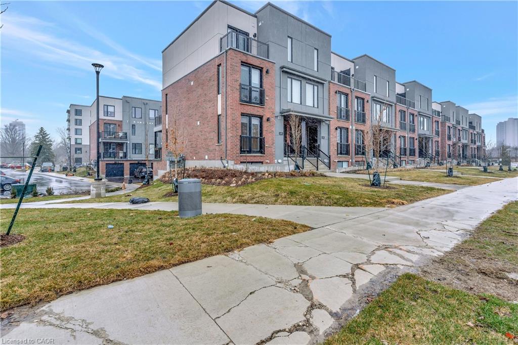 99 Roger Street Unit 21, Waterloo, ON N2J 0G1