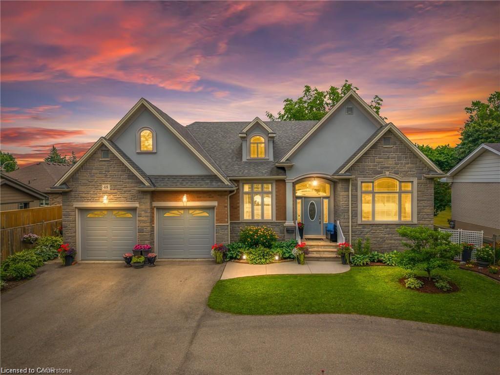 48 Casablanca Blvd S, Grimsby, ON L3M 3Z2