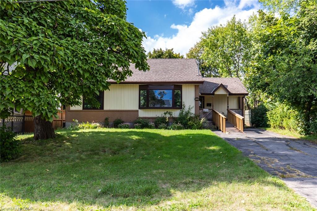 149 Mansfield Dr, Oakville, ON L6H 1K5