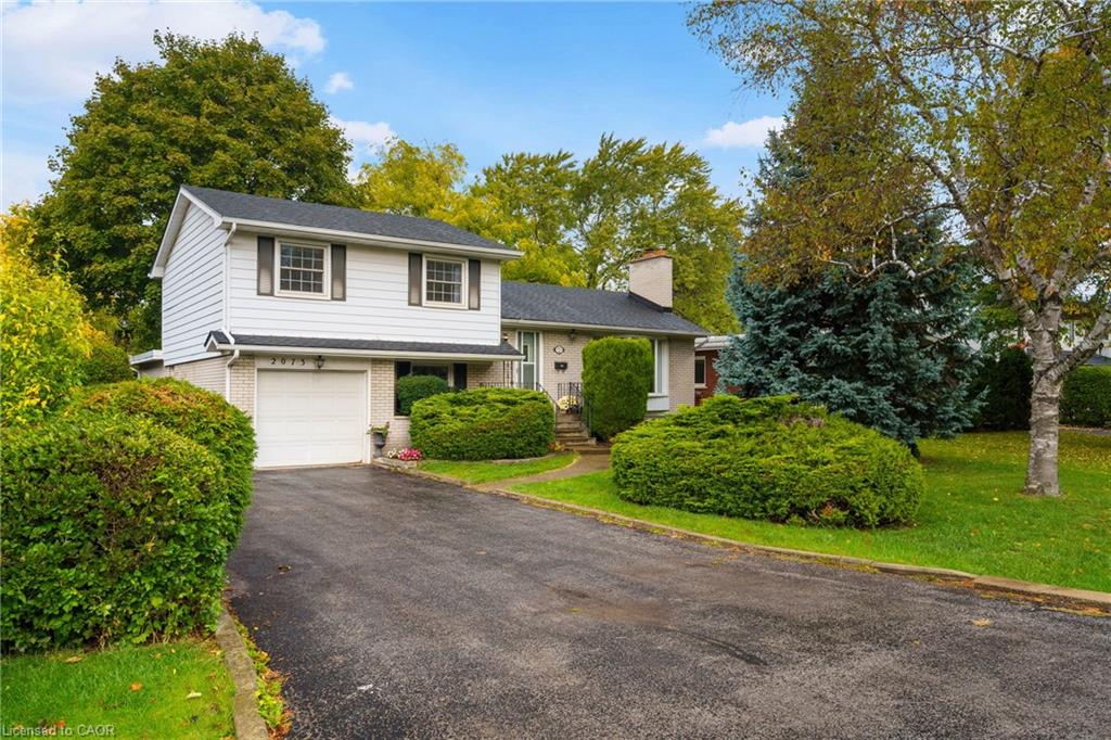 2073 Seafare Dr, Oakville, ON L6L 1P5