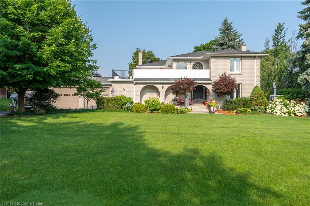 15 Marquette Dr, Kitchener, ON N2P 2H2