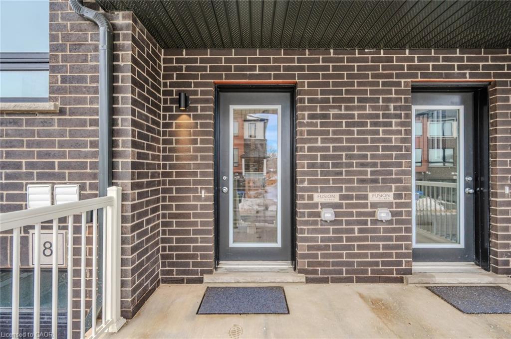 8 Sora Ln, Guelph, ON N1E 0T4