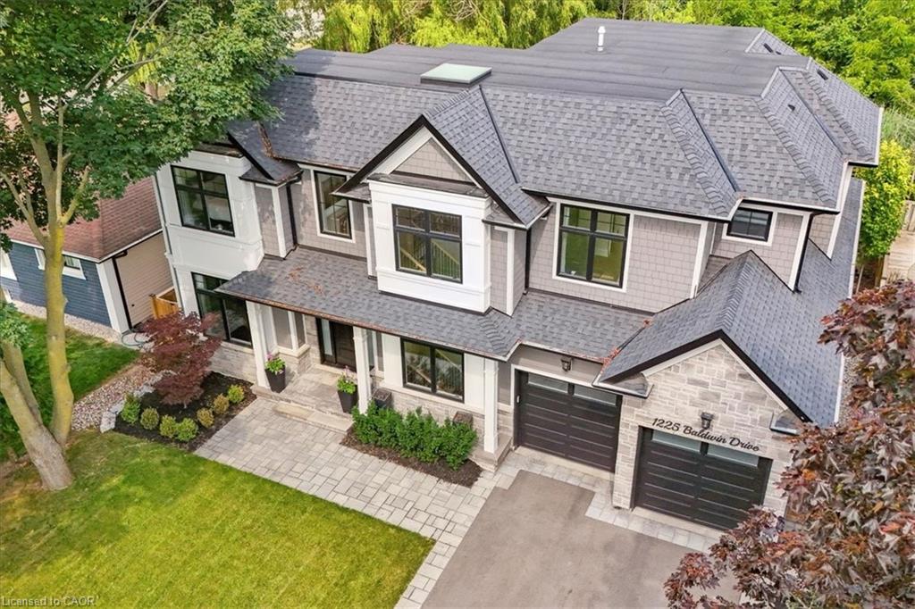 1225 Baldwin Dr, Oakville, ON L6J 2W4