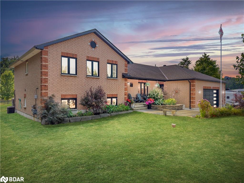 1277 Sunnidale Rd, Springwater, ON L4M 4S4