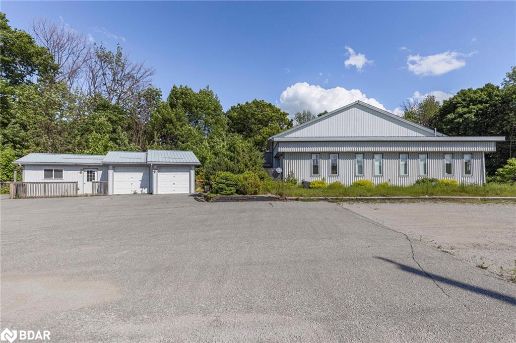 4201 Huronia Rd, Severn, ON L3V 6H3