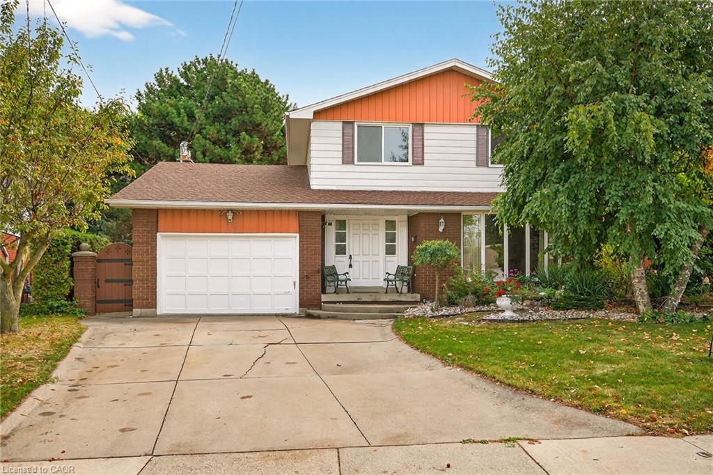 36 Blanche Ct, Hamilton, ON L8K 3P3