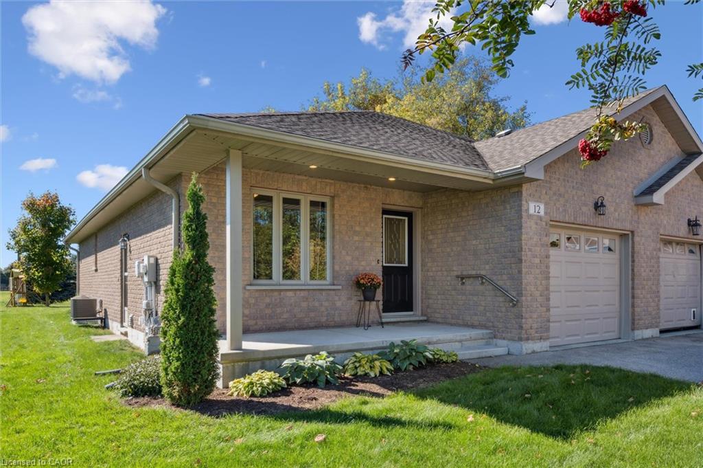 12 Caroline St, Mapleton, ON N0G 2K0