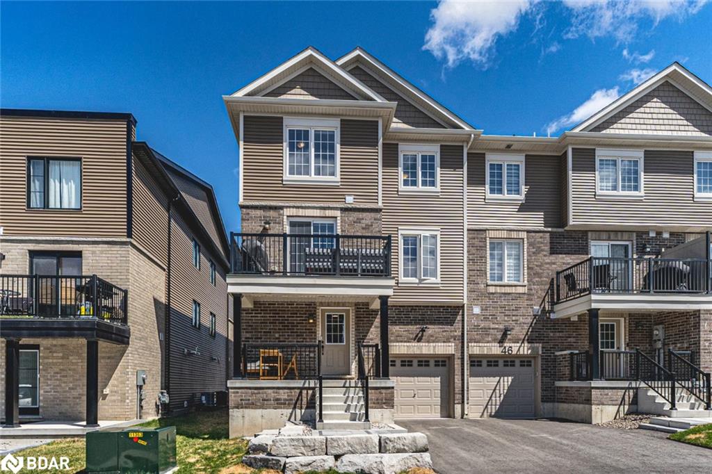 48 Hay Ln, Barrie, ON L9J 0T8