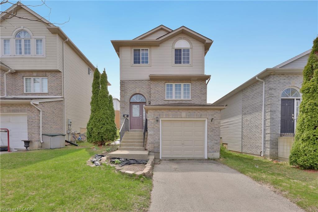 34 Phair Cres, London, ON N5Z 5B5