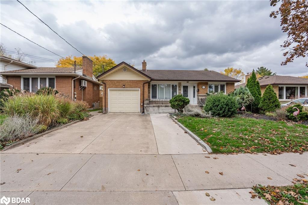 6256 Balmoral Ave, Niagara Falls, ON L2E 3A6