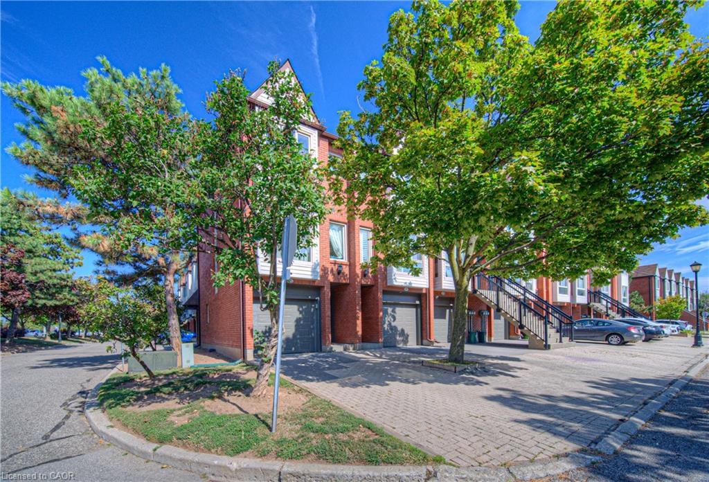 895 Maple Avenue Unit 502, Burlington, ON L7S 2N7