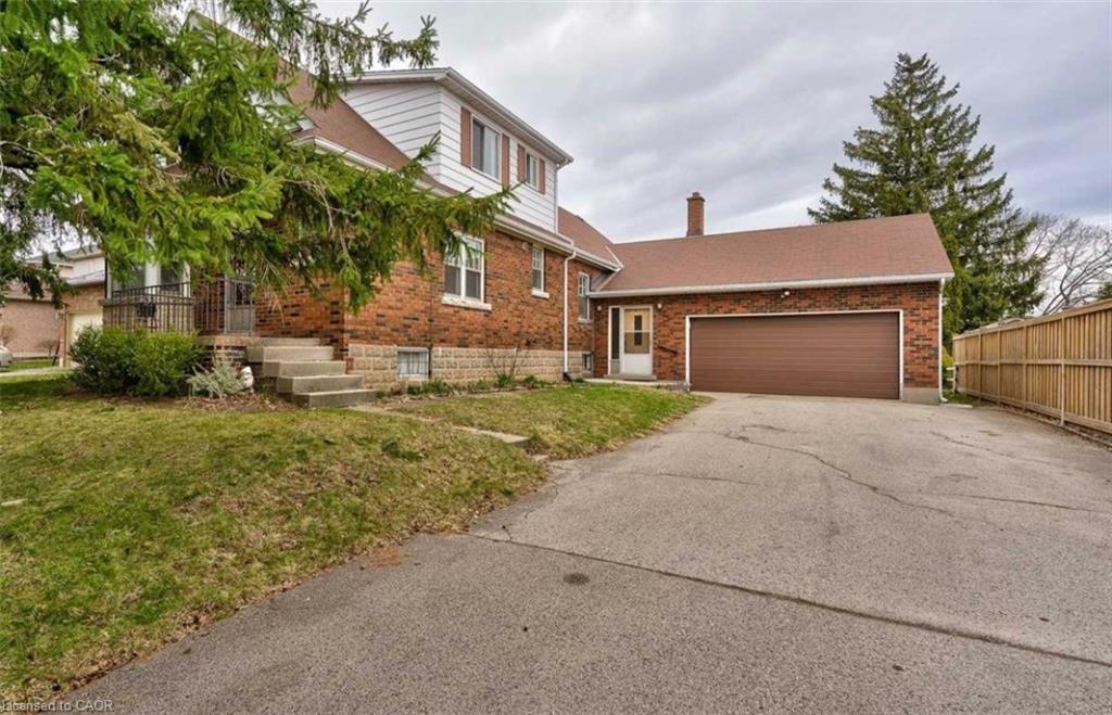 171 Stone Church Rd E, Hamilton, ON L9B 1A8