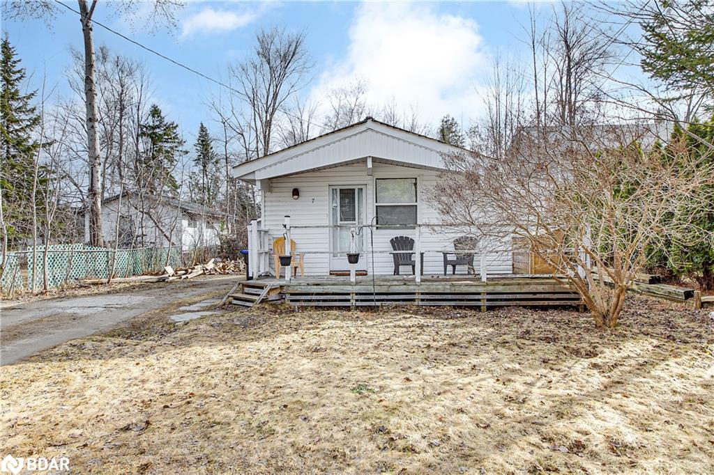 7 60th Street South, Wasaga Beach, ON L9Z 1V9