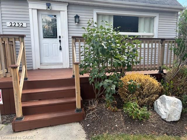 2232 Queensway St, Burlington, ON L7R 3T1