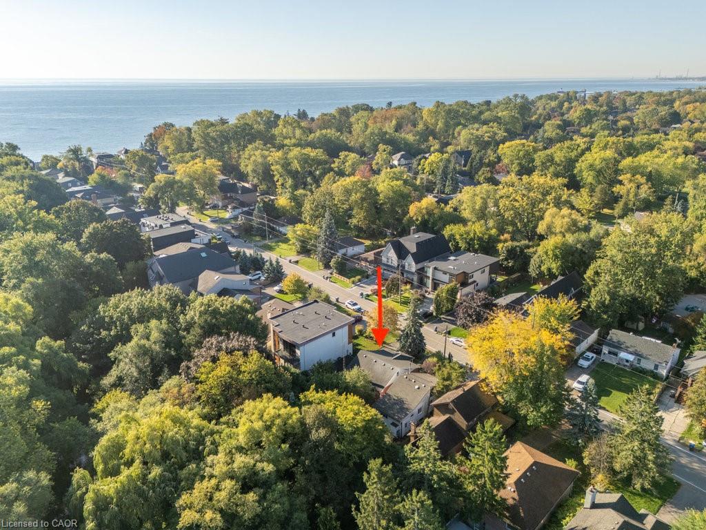 945 Beechwood Ave, Mississauga, ON L5G 4E3