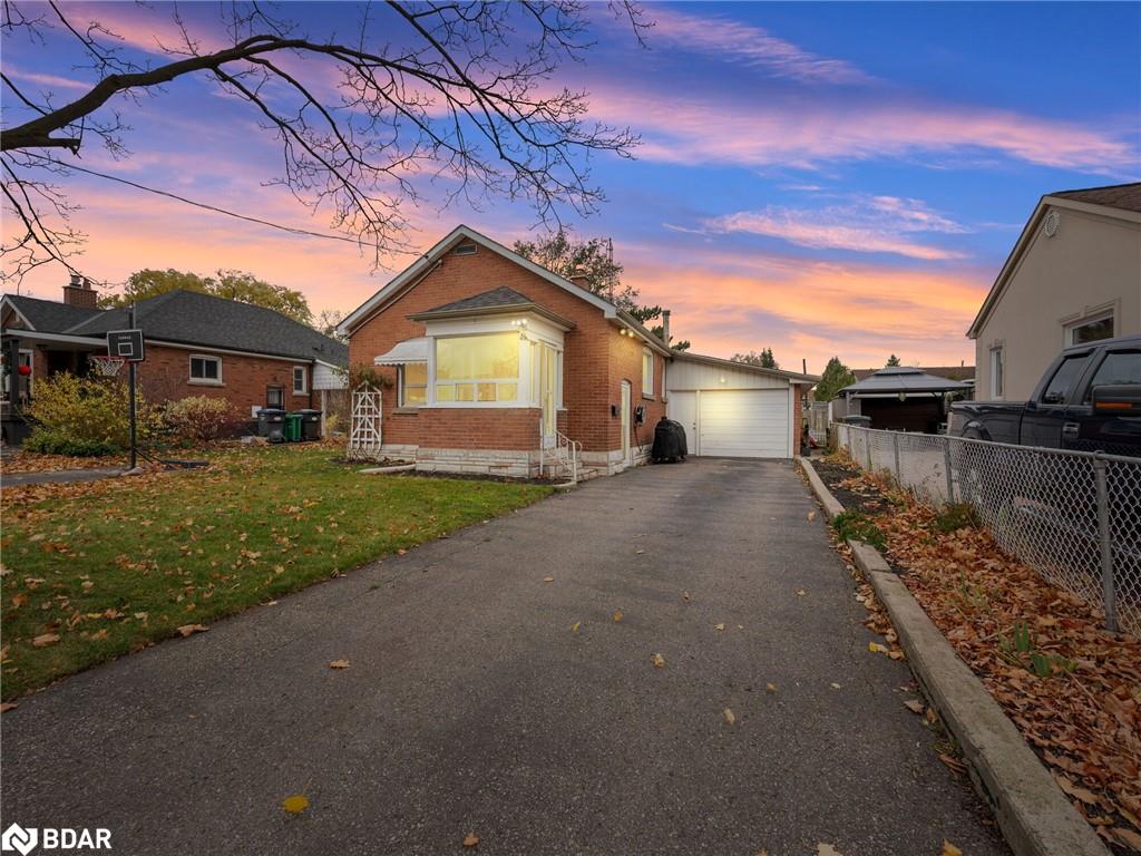 54 Woodward Ave, Brampton, ON L6V 1K4