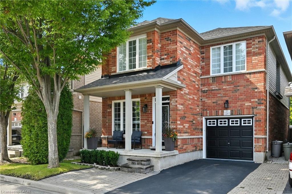 2265 Stokes Ln, Burlington, ON L7L 7P5