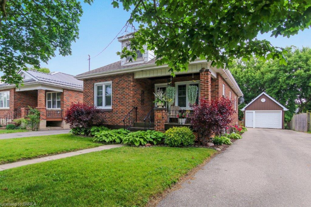 19 Alice St, Brantford, ON N3R 1Y1