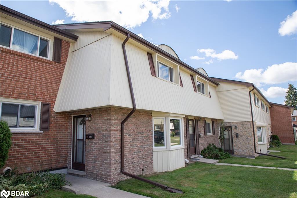 160 Jansen Avenue Unit 32, Kitchener, ON N2A 2L7