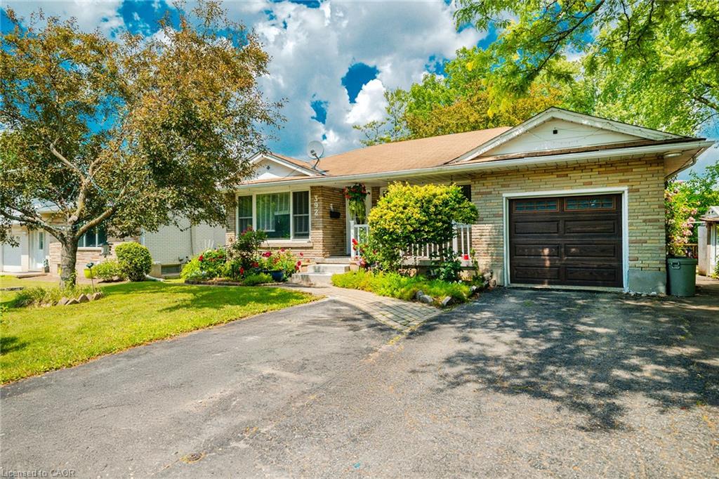 392 Fischer Hallman Rd, Kitchener, ON N2M 4Y1