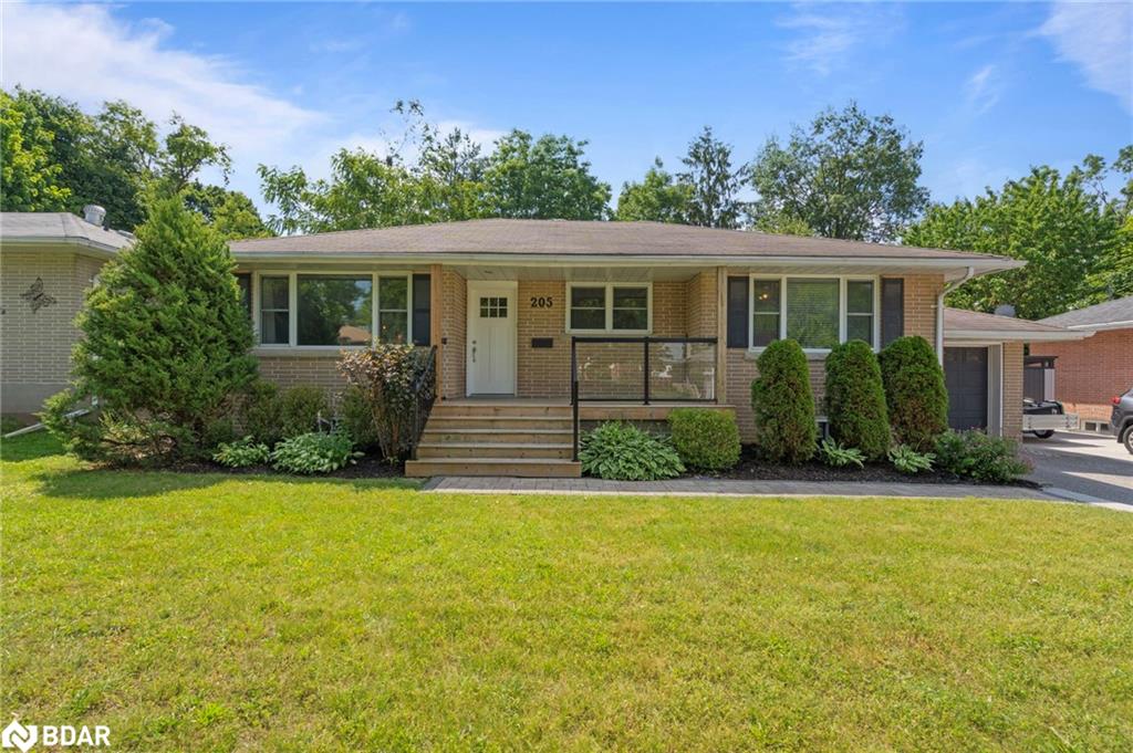 205 Wellington St E, Barrie, ON L4M 2C9