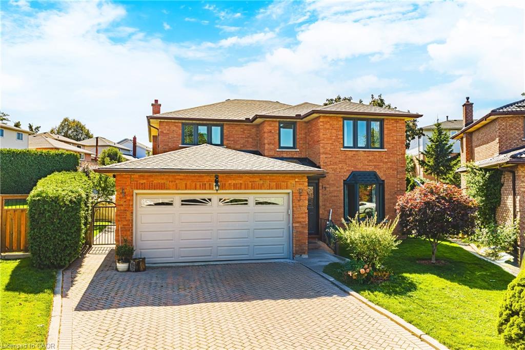 19 Glenhaven Ct, Hamilton, ON L9C 7G4