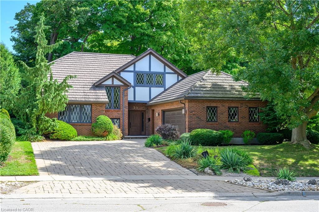 33 Walnut Dr, Guelph, ON N1E 4B4
