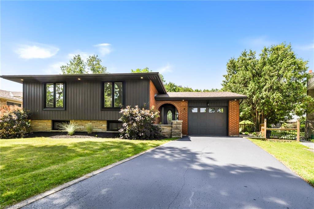 9 Ventnor Ct, Brantford, ON N3R 6L8