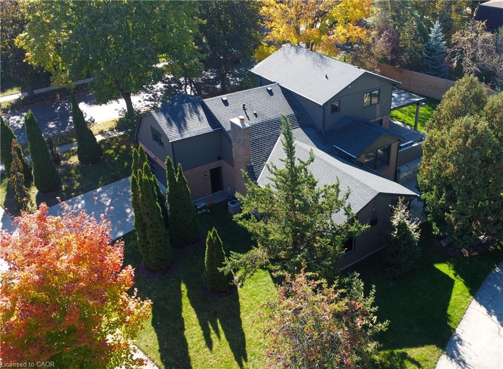 284 Old Post Rd, Waterloo, ON N2L 5C1