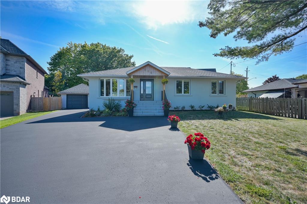 390 Wendall Pl, Oakville, ON L6K 2M1