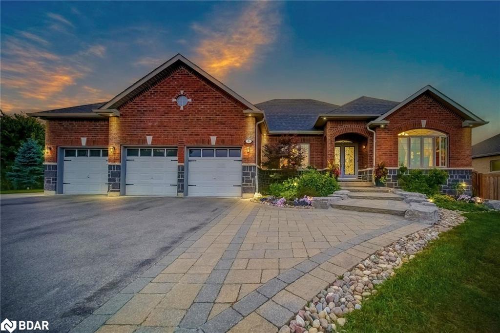 26 Keenan Dr, Adjala-Tosorontio, ON L0G 1L0