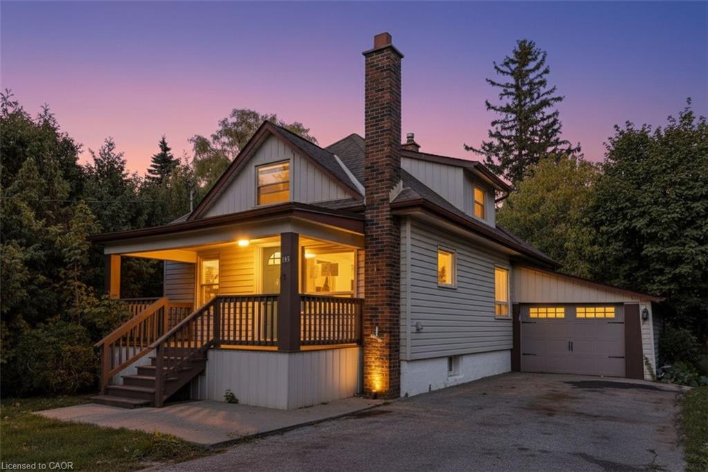 153 Clarence St, Vaughan, ON L4L 1L4