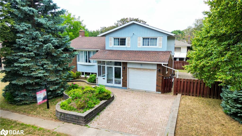 6307 Carolyn Ave, Niagara Falls, ON L2E 5H6
