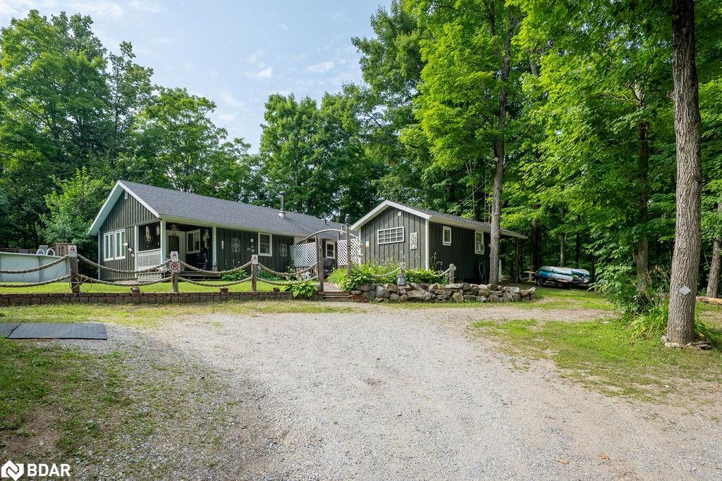 1006 Westwood Dr, Central Frontenac, ON K0H 2E0