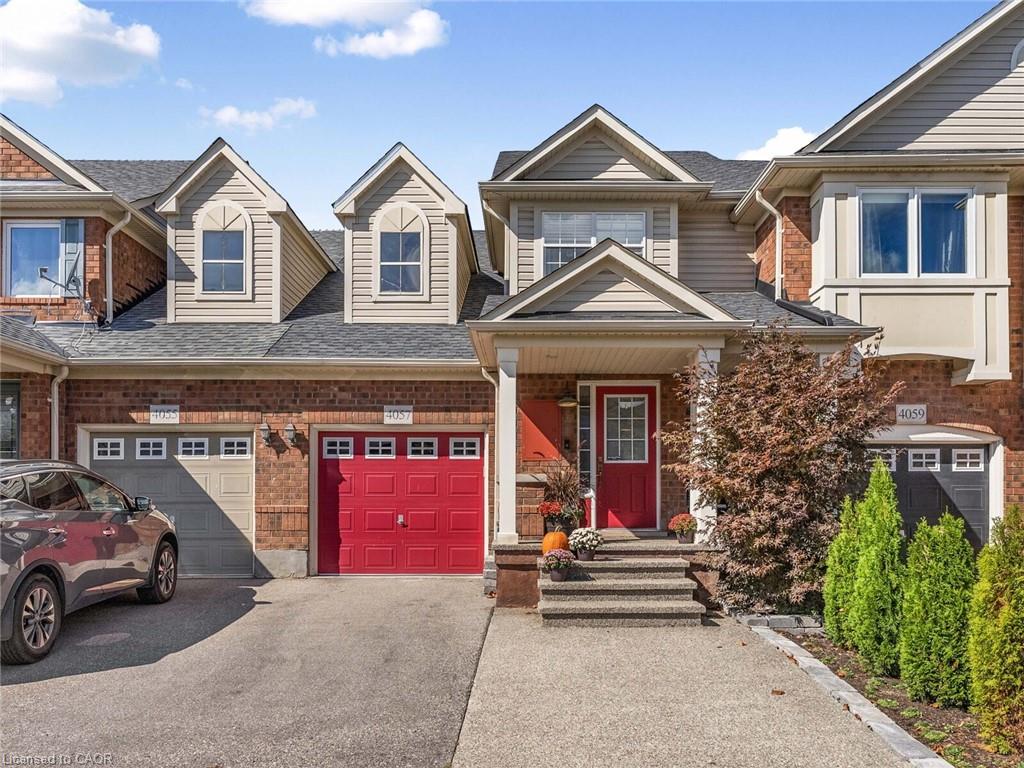 4057 Donnic Dr, Burlington, ON L7M 0A5