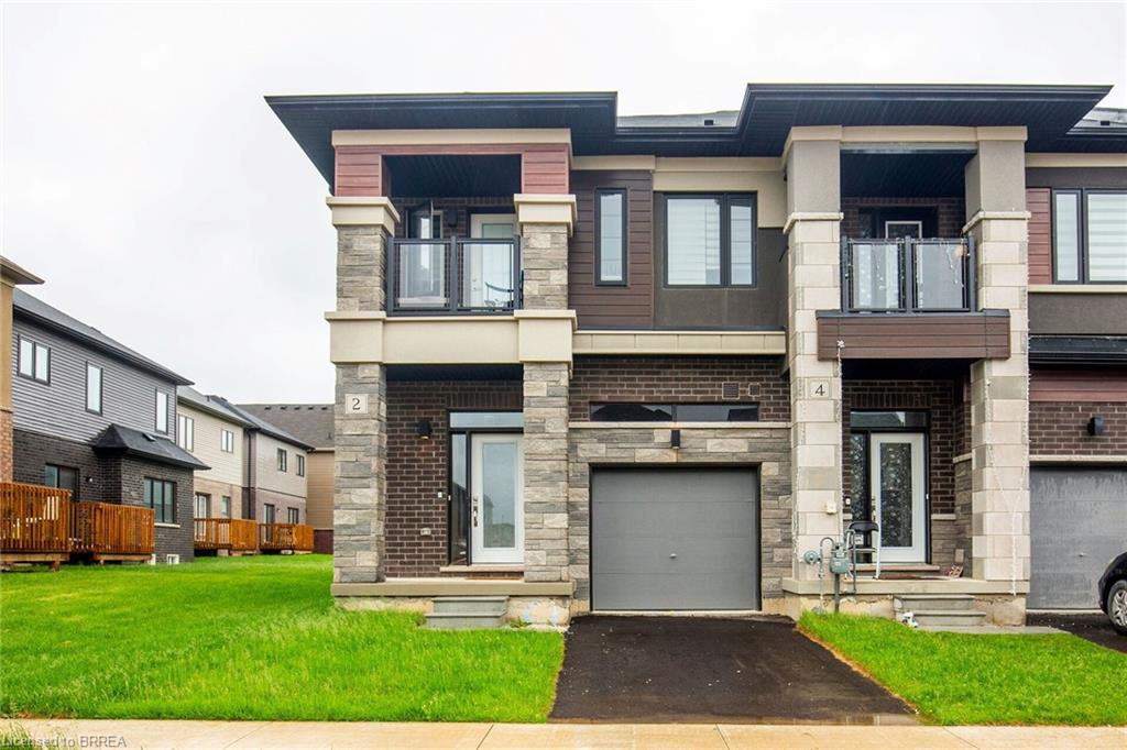 2 Copeman Ave, Brantford, ON N3V 0B3