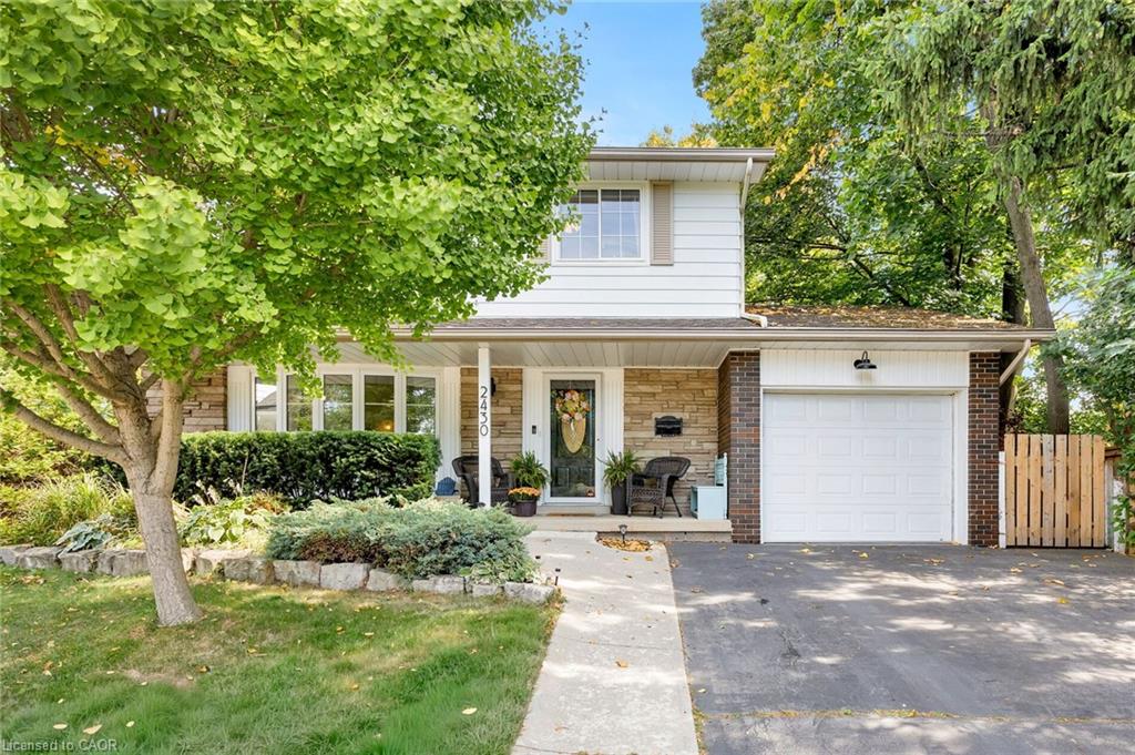 2430 Redfern Rd, Burlington, ON L7R 1X9