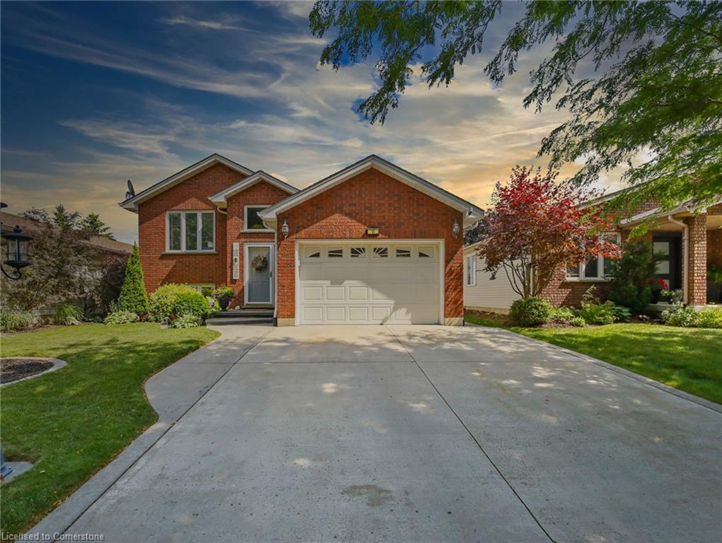 15 Shannon St, Brantford, ON N3T 6L1