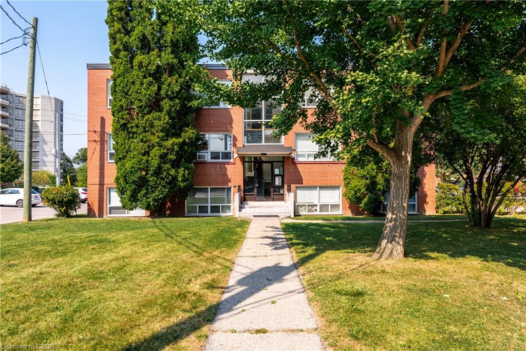 37 Mericourt Road Unit 208, Hamilton, ON L8S 2N5