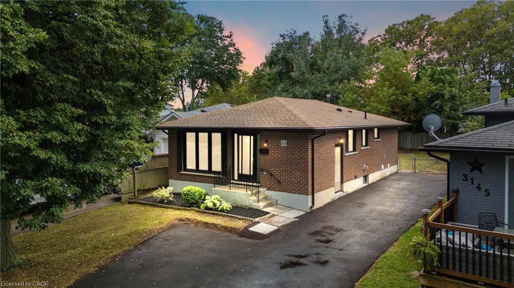 3139 Secord Pl, Niagara Falls, ON L2J 3K5