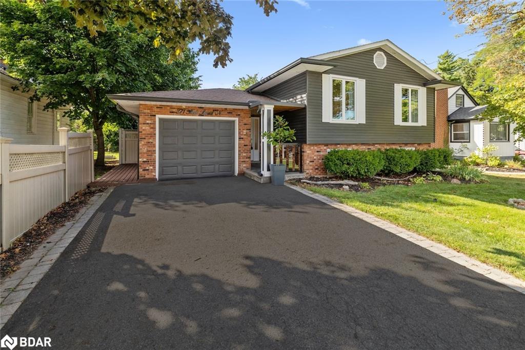 371 Park Rd N, Grimsby, ON L3M 2P6
