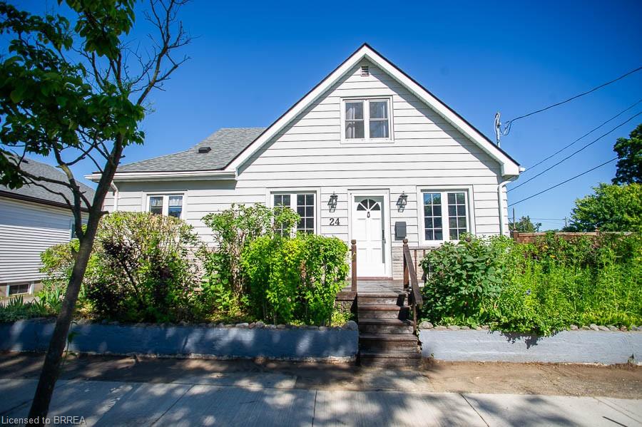 24 Hill Ave, Brantford, ON N3R 4G9